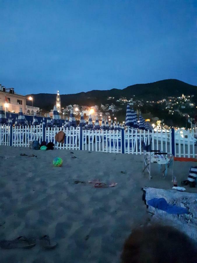 Appartamento Terrazza Vista Mare Mozzafiato Moneglia Luaran gambar